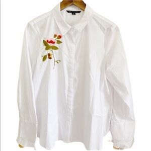 3/$20 Zac & Rachel Floral Embroidered Button Shirt